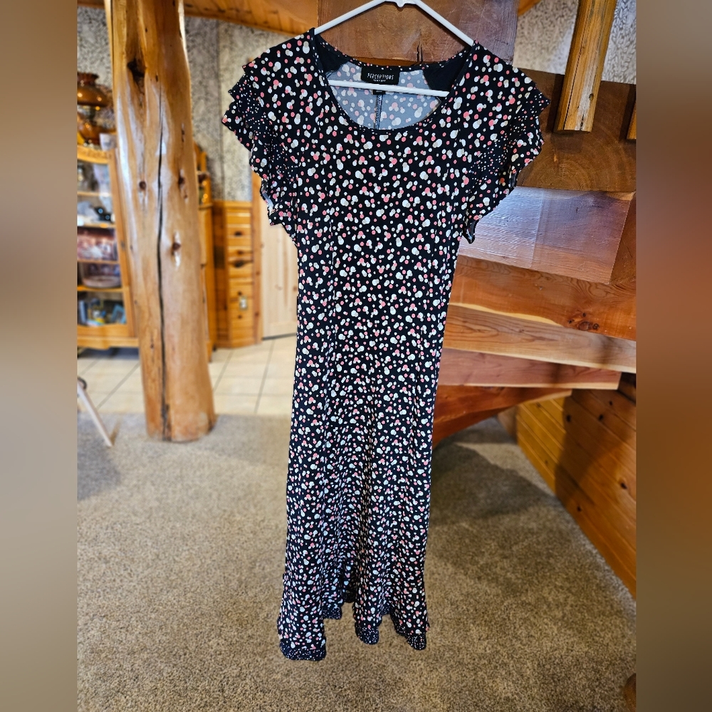 Bubbley Perceptions New York Short Sleeved Dress - Size Med